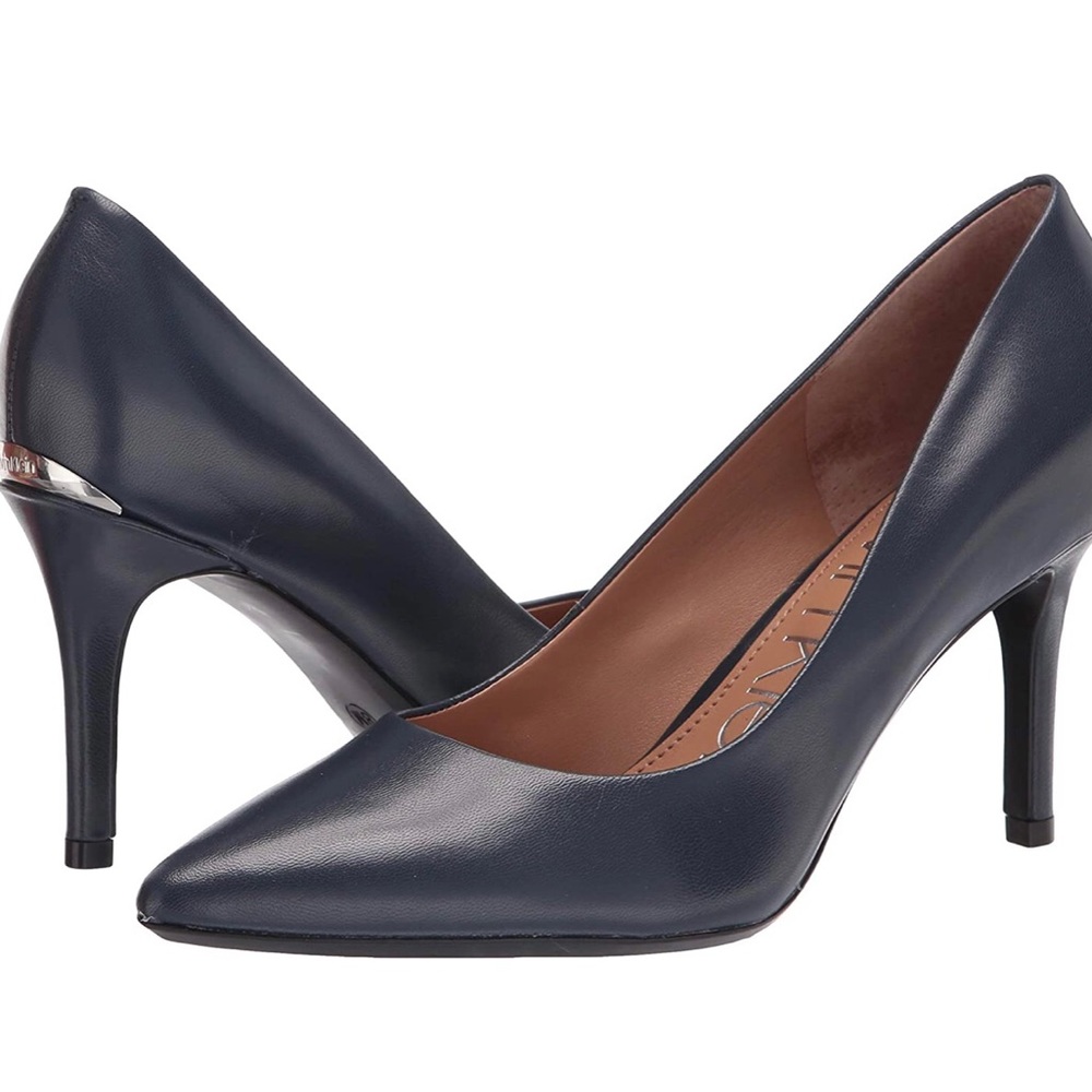 Calvin Klein Pumps (8.5M)
